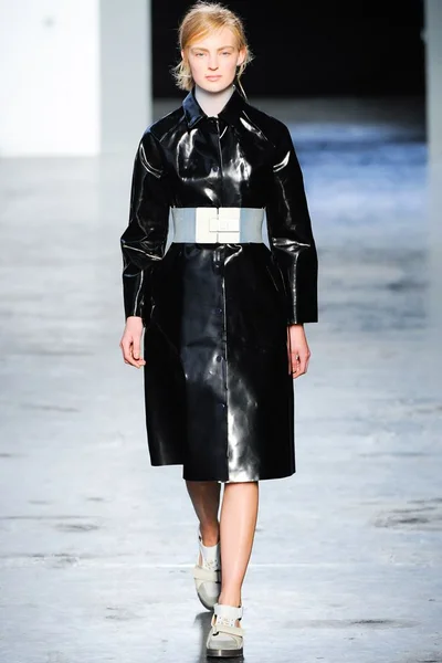Look 30